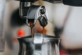 COMPARACIÓN ENTRE JURA Y SAECO: ¿QUÉ MARCA DE MÁQUINAS EXPRESSO ES MEJOR?