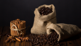 Los beneficios de beber granos de café.