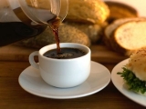 ¿El café descafeinado tiene cafeína? La verdad sobre el descafeinado