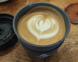 Guías sobre productos que marcan tendencia: Todo sobre leche de avena con café