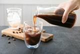 Cómo preparar café frío rápidamente: una guía para principiantes